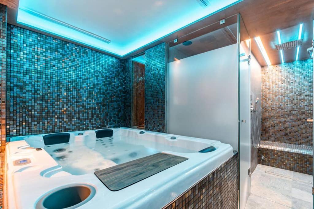 The Minipenthouse Terrace & Spa Paco de Arcos Bagian luar foto