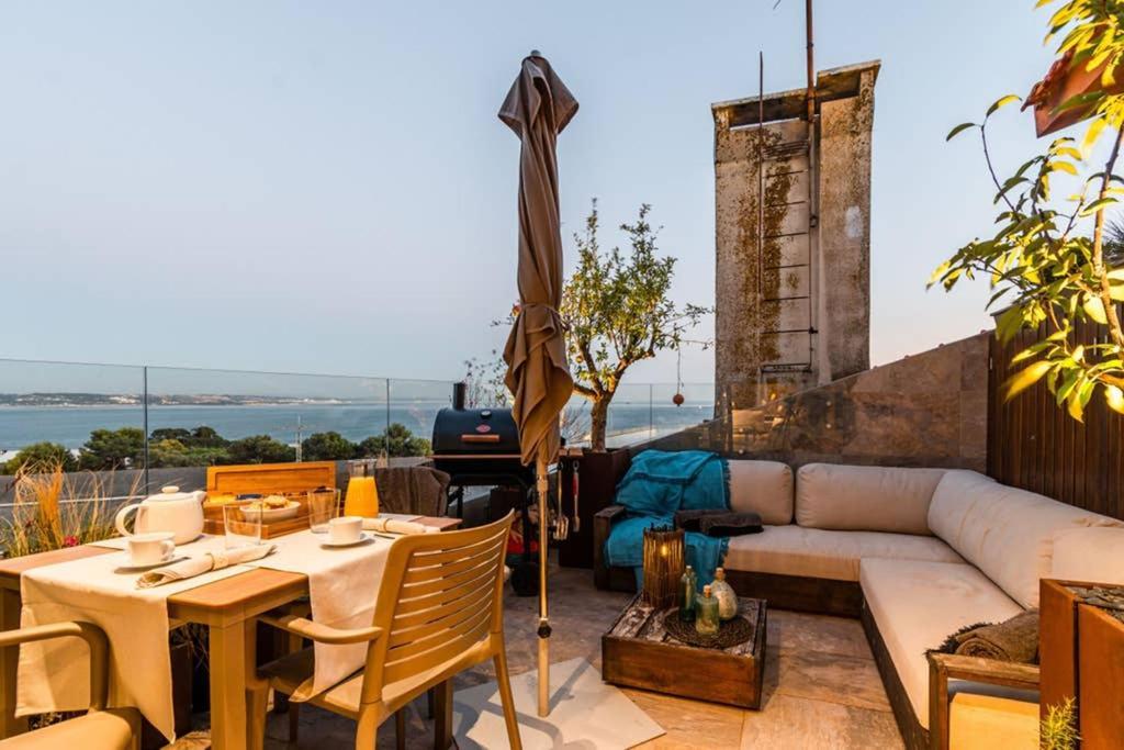 The Minipenthouse Terrace & Spa Paco de Arcos Bagian luar foto