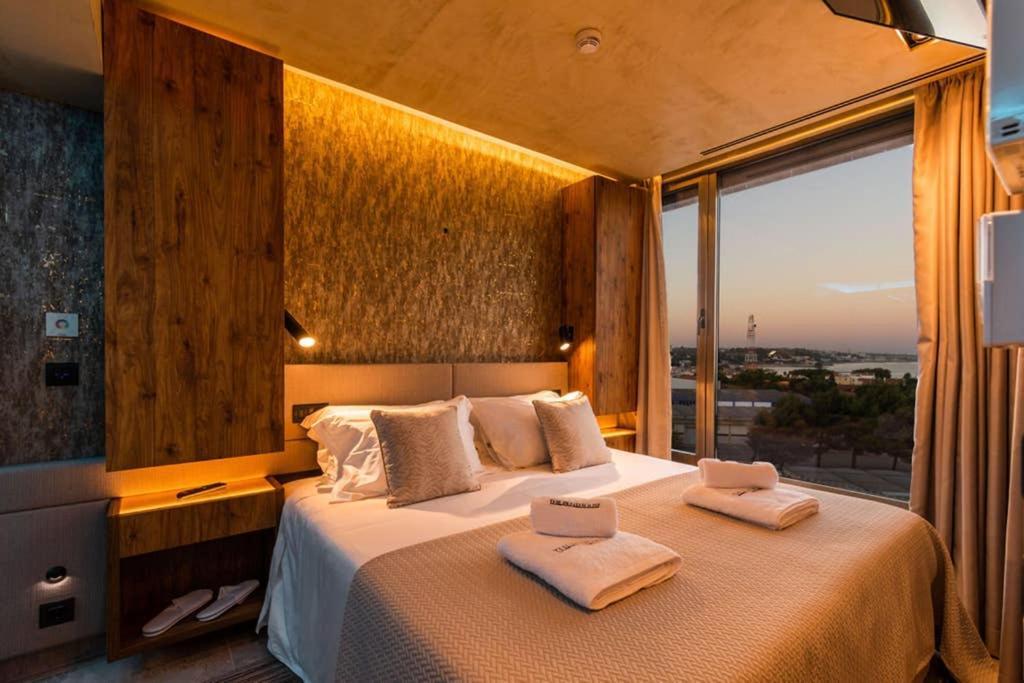 The Minipenthouse Terrace & Spa Paco de Arcos Bagian luar foto